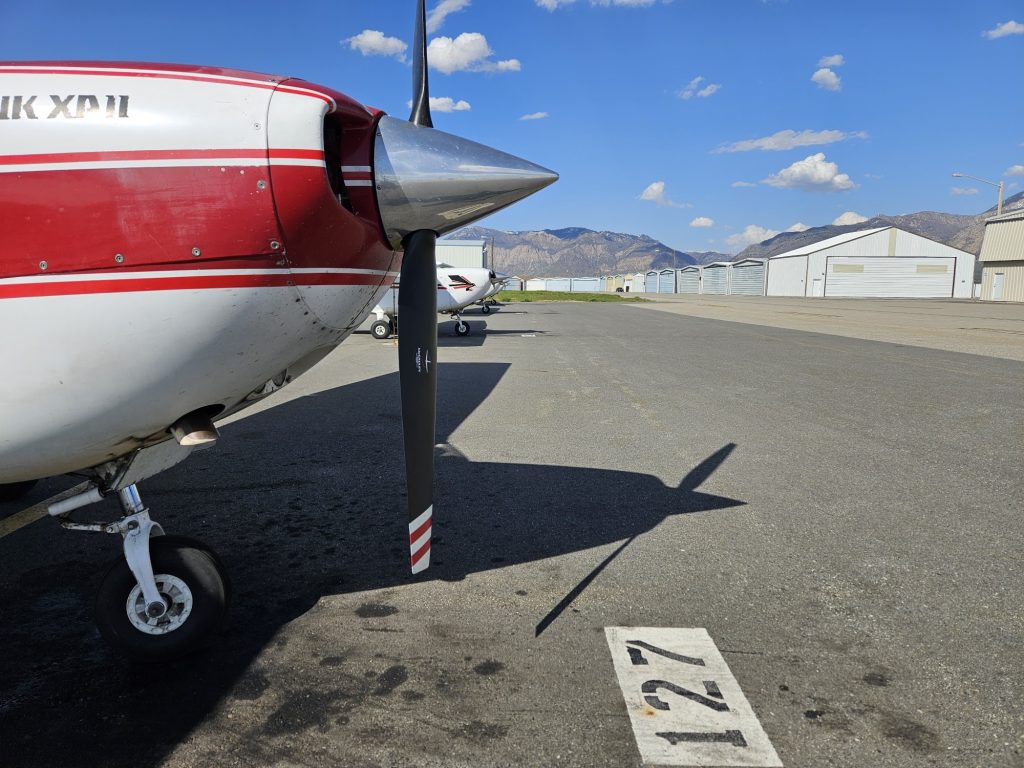 Axiom Aviation Cessna training aircraft on the ramp – Best Light Sport Aircraft for New Pilots