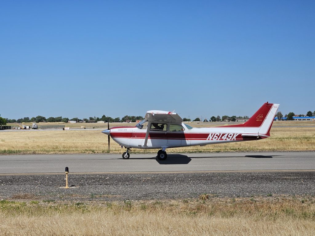 Axiom Aviation Cessna on the runway – Military to Airline Pilot Transition