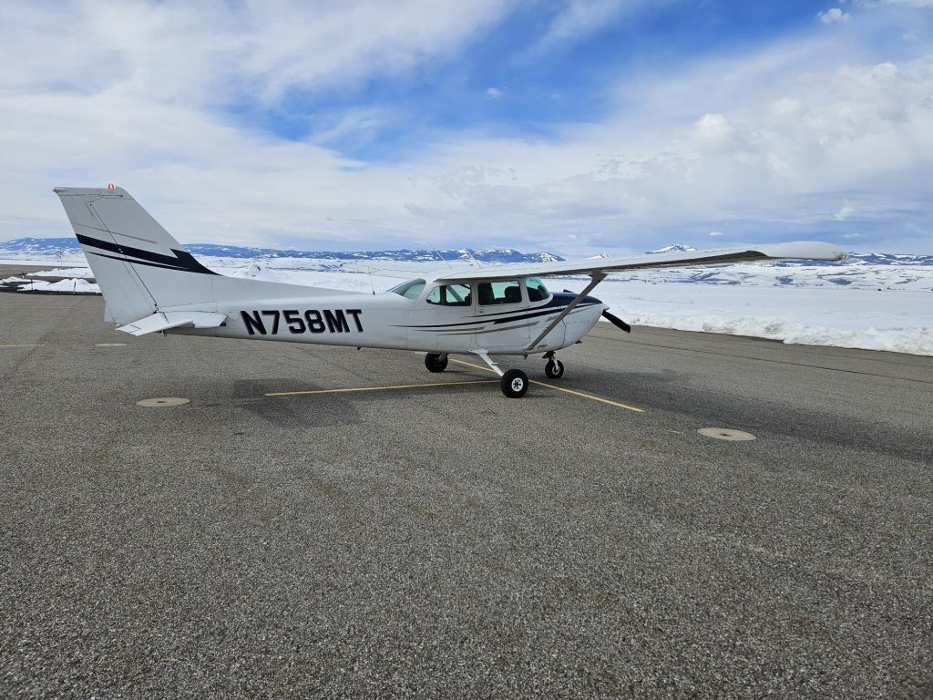 Axiom Aviation Cessna training aircraft on the ramp – Best Training Aircraft for Student Pilots