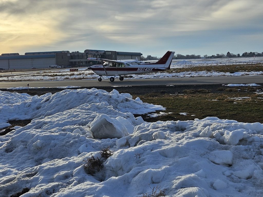 Axiom Aviation Cessna training aircraft on the ramp – Pilot Career Path