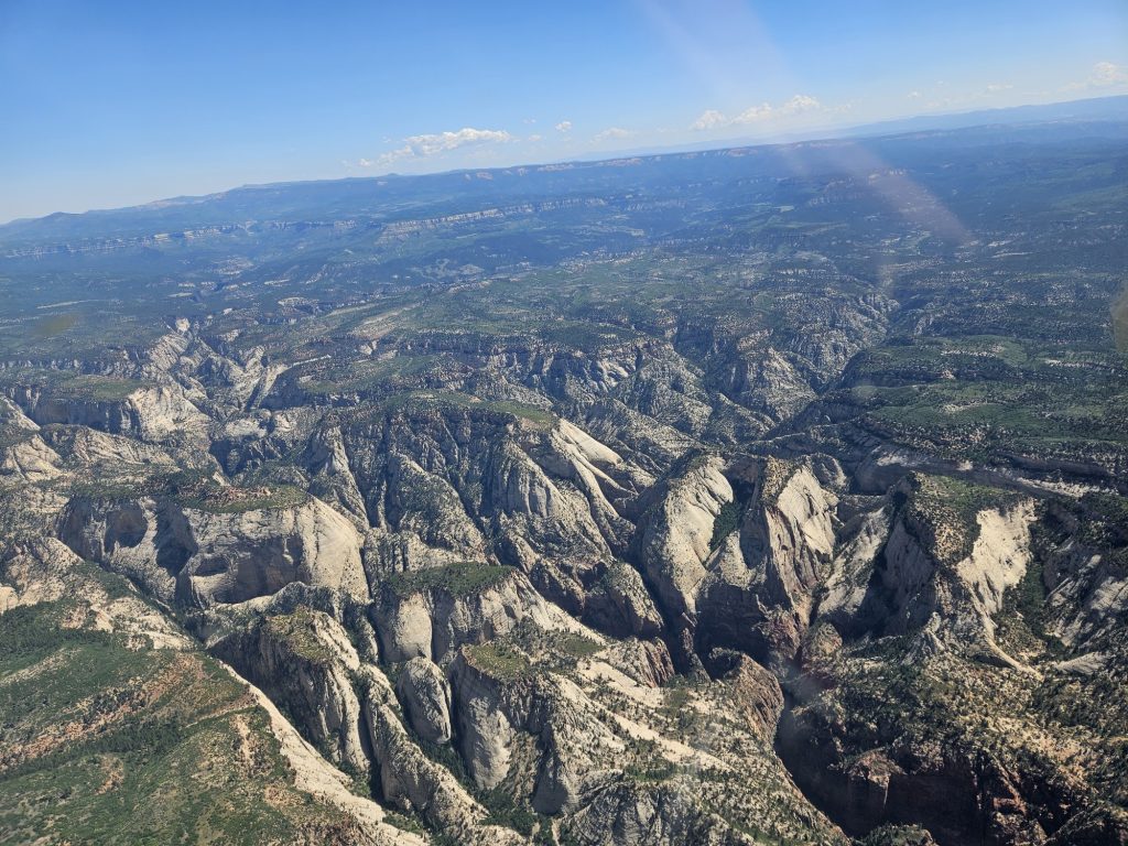 Aerial view of Utah mountains and canyons from an Axiom Aviation Cessna – How to Choose an Online Ground School